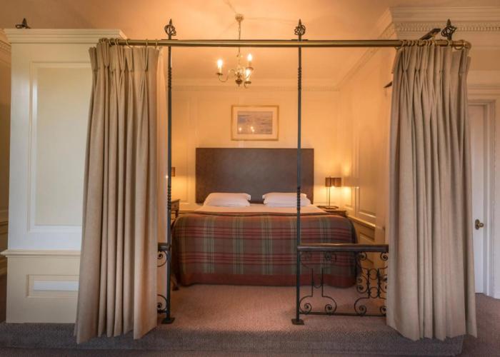 Macdonald Elmers Court Hotel