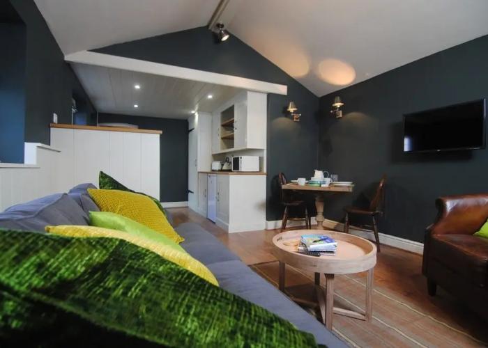 Courtyard Cottages Lymington