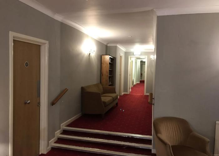 South Lawn Hotel
