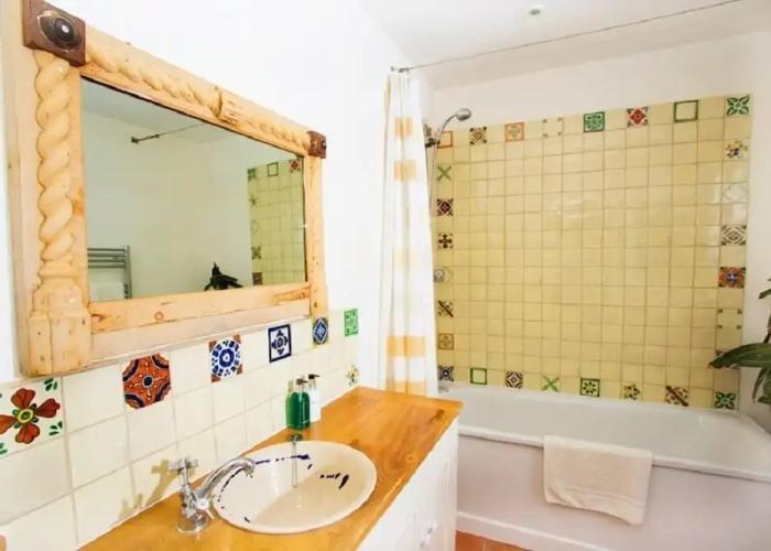 Vinegar Hill Pottery B & B