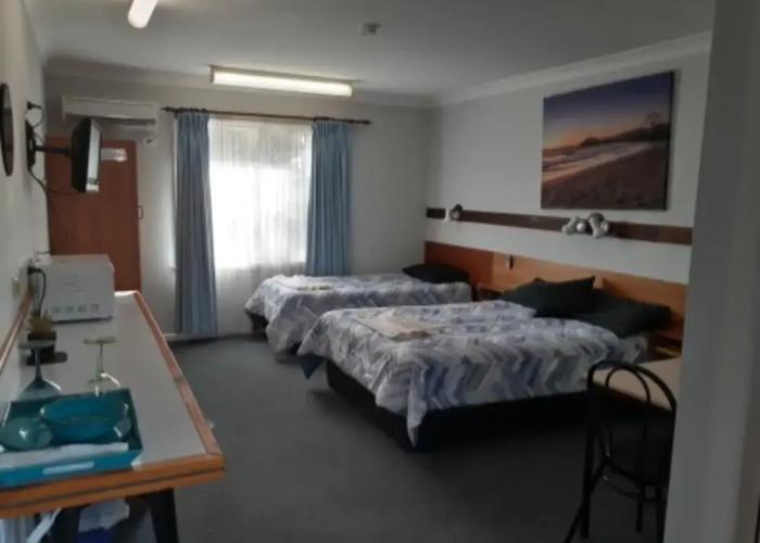 Castlereagh Motor Inn
