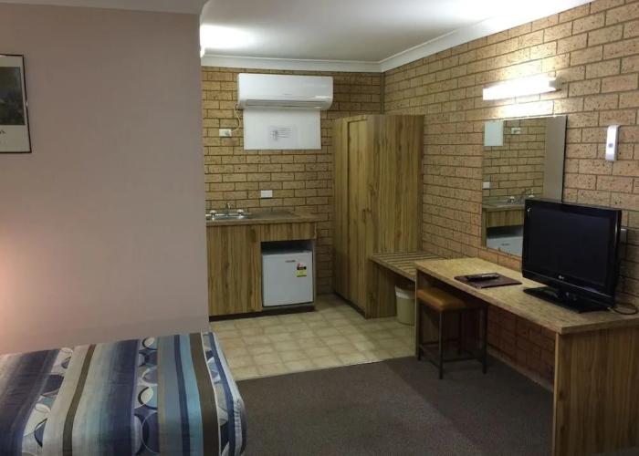 Three Ways Motel