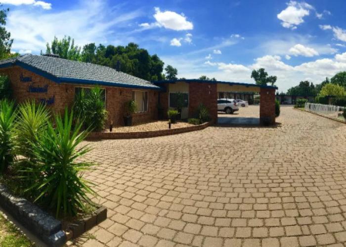 Orana Windmill Motel