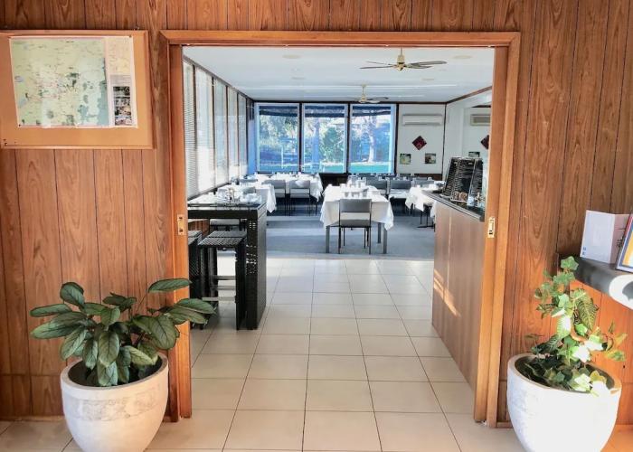 Byer Fountain Motor Inn, Holbrook