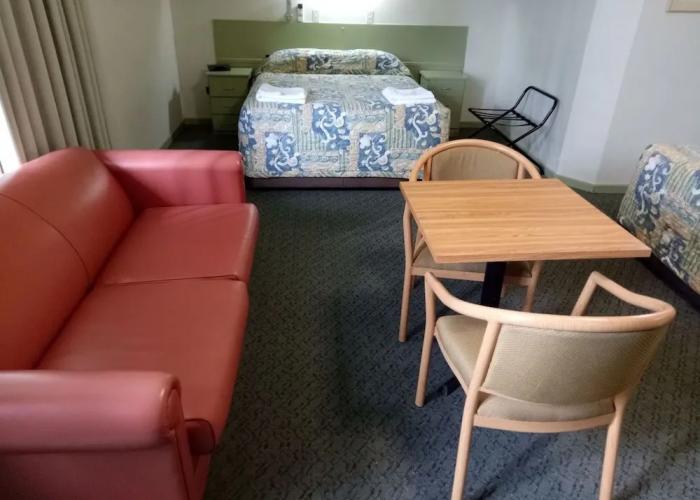 Holbrook SKYE Motel