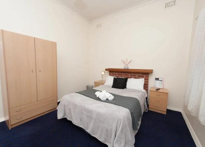 Riverina Hotel