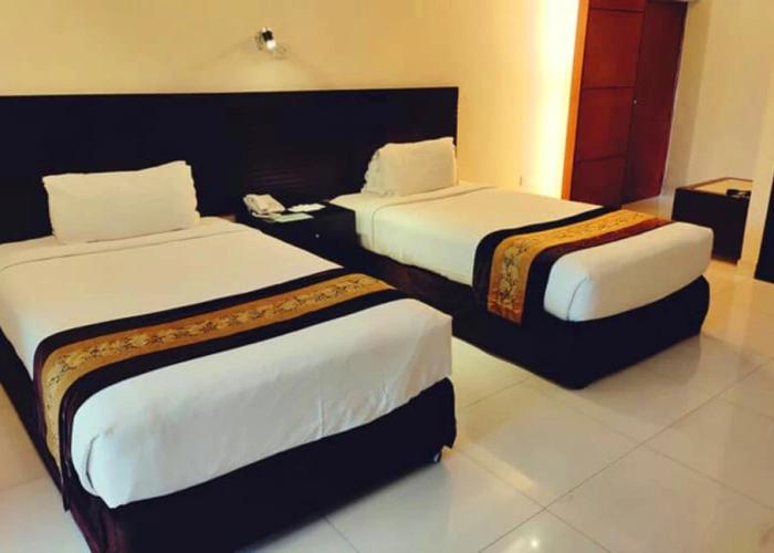 The Avenue Hotel and Suites