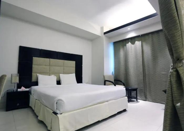 Orchid Business Hotel