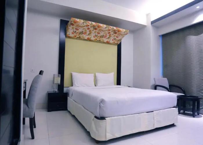 Orchid Business Hotel