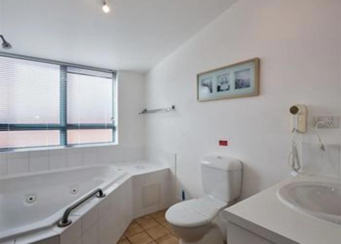 Nelson Bay Breeze Holiday Apartments