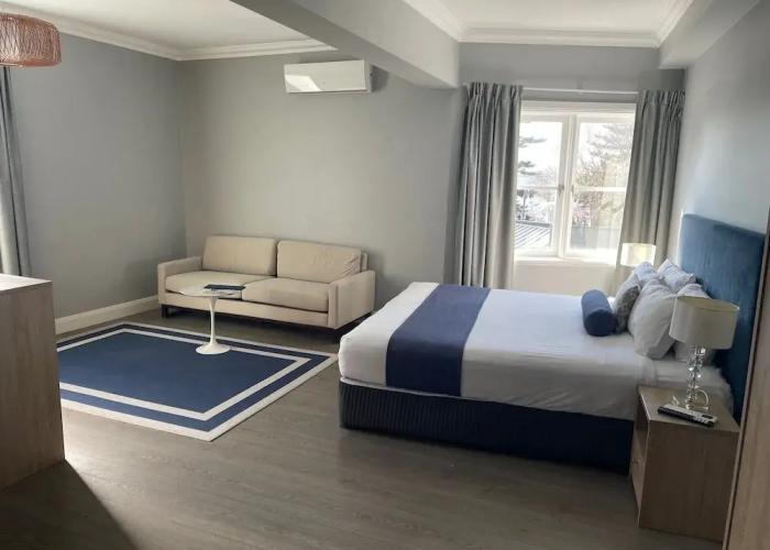 Seabreeze Hotel