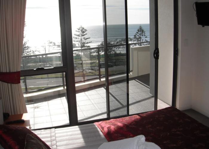 Meridian Alex Beach Apartments