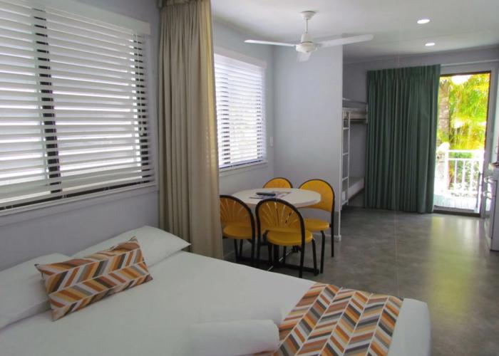 Alex Beach Cabins