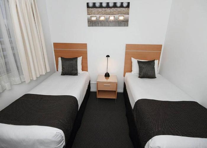 Browns Plains Motor Inn