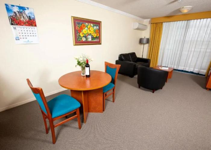 Springwood Tower Apartment Hotel