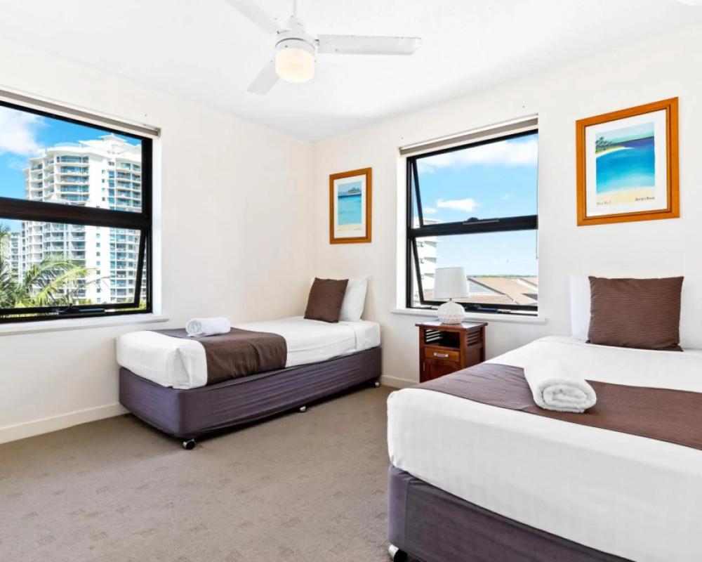 фото Windward Apartments