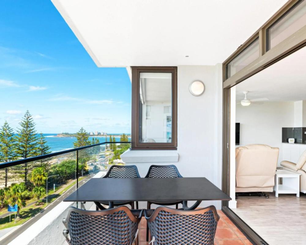 фото Windward Apartments