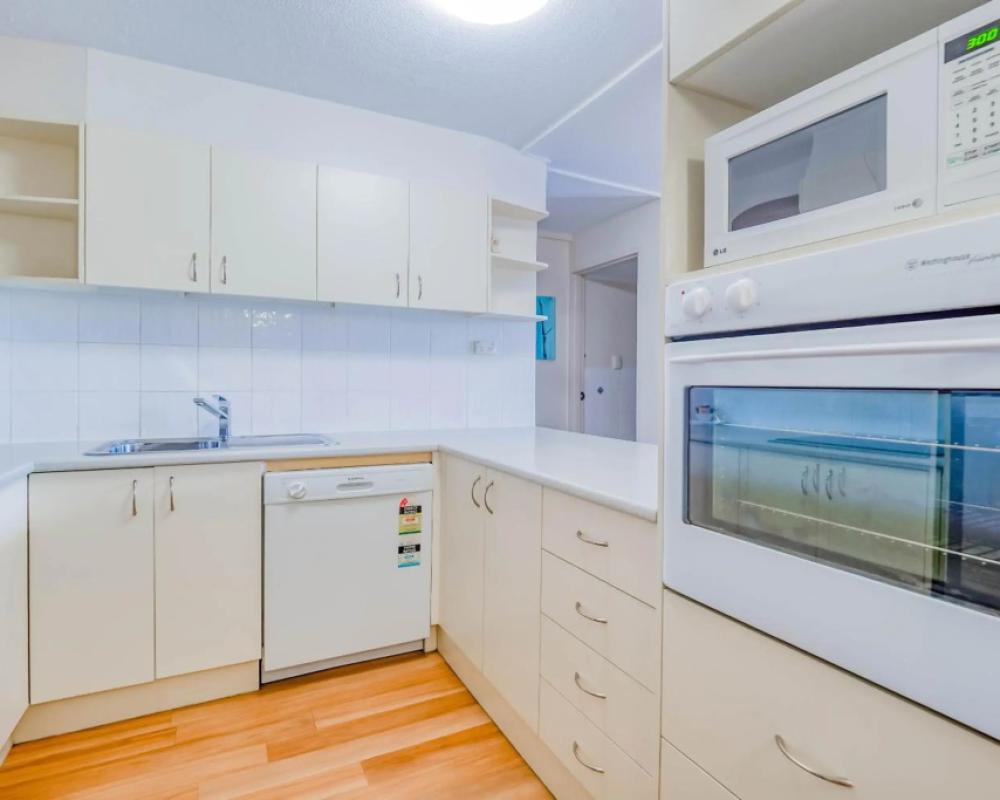 фото Windward Apartments