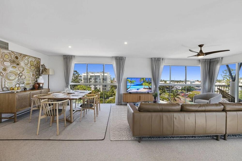 фото Incredible Beach Side Penthouse