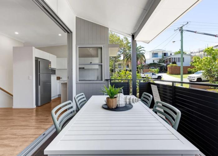 MARJ12- Stylish and Spacious Apartment
