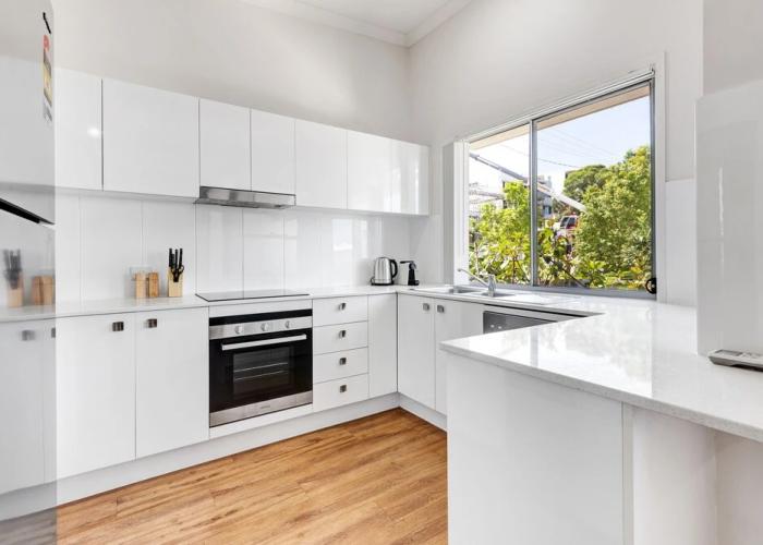 MARJ12- Stylish and Spacious Apartment
