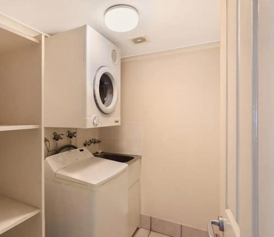 фото Riverdance Apt 8