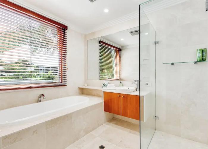 Lux Tropical Haven Mooloolaba Moonda5