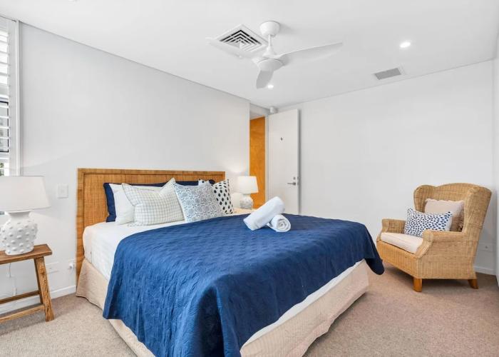 Exceptional Mooloolaba Beach Apt-Beach01