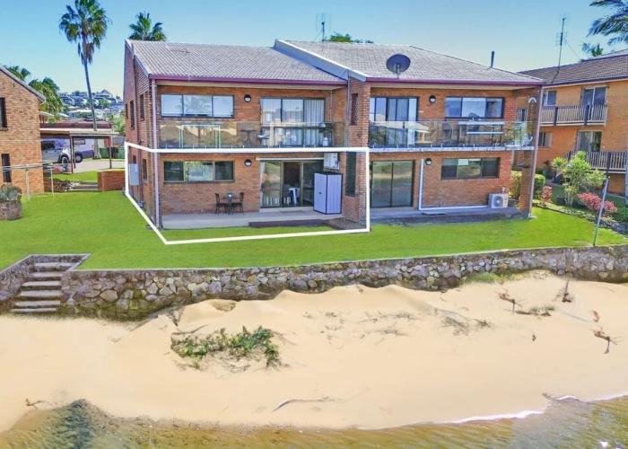 Barooga1- Mooloolaba Canal Front