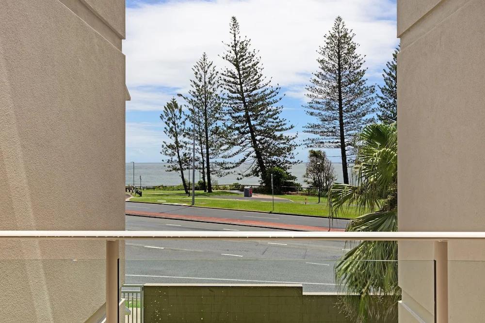 фото Bellardoo Apt 12- Mooloolaba Beach