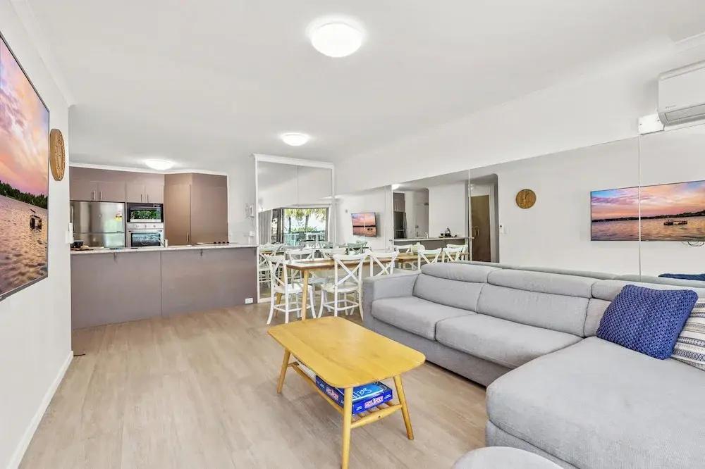 фото Spinnaker Apt 6- Mooloolaba Beach