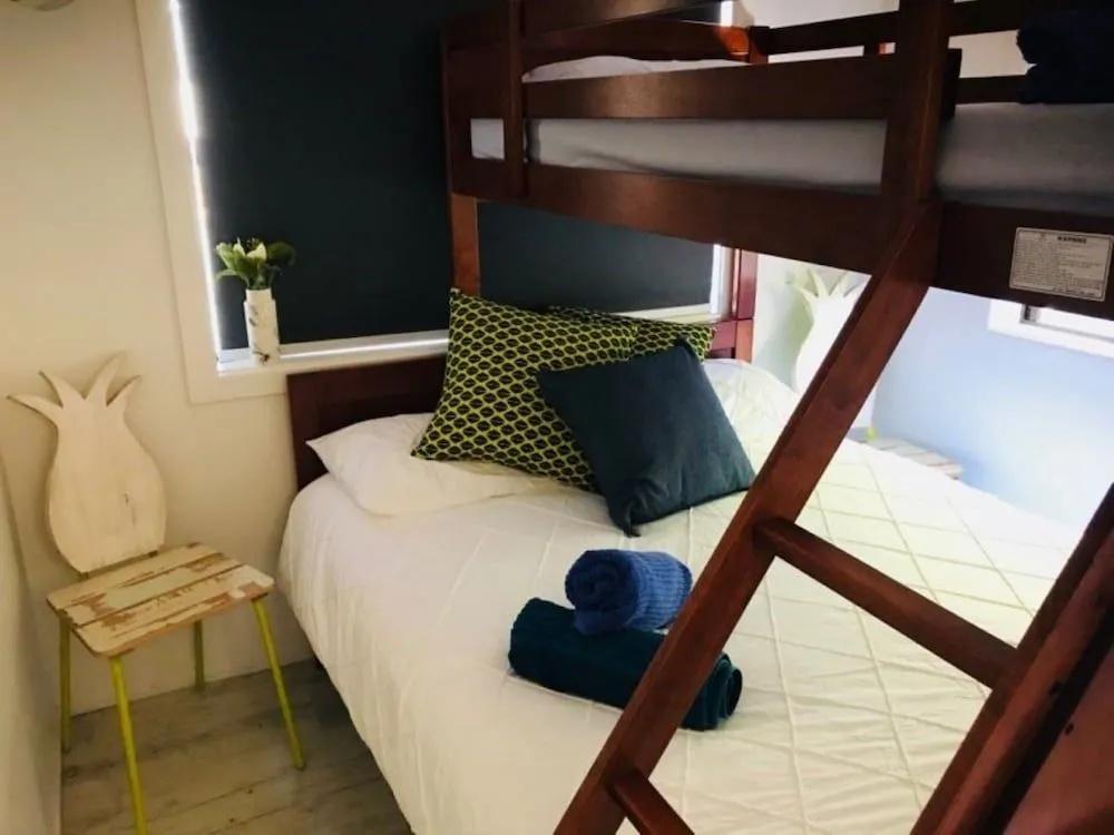 фото Yeppoon Beachhouse - Hostel