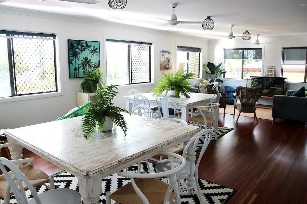 фото Yeppoon Beachhouse - Hostel
