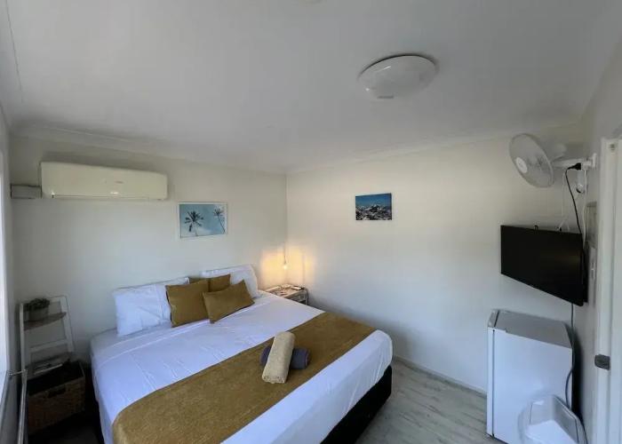Yeppoon Beachhouse - Hostel