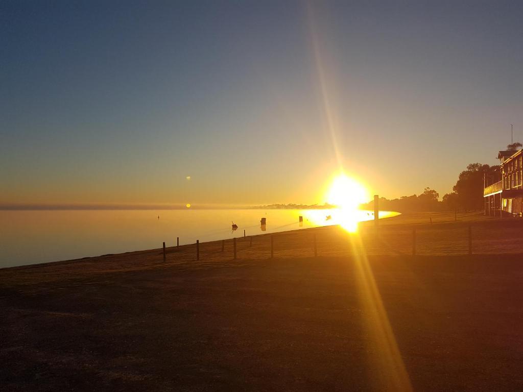 Barmera Lake Resort Motel