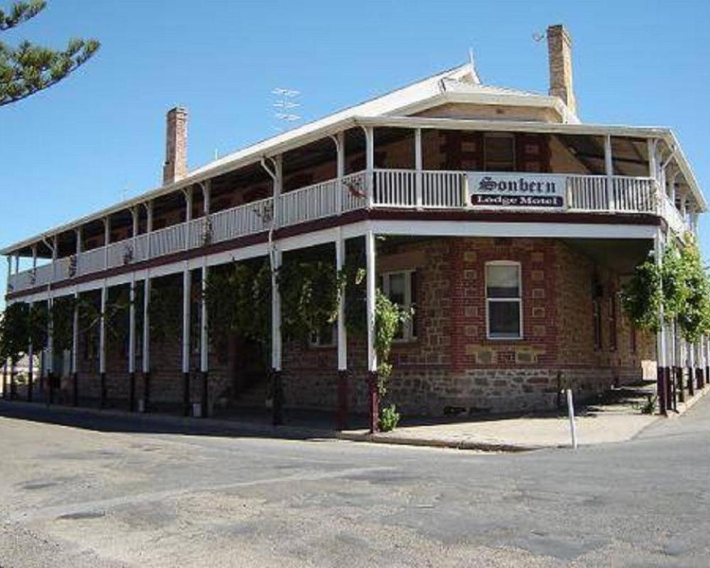 Sonbern Lodge Motel