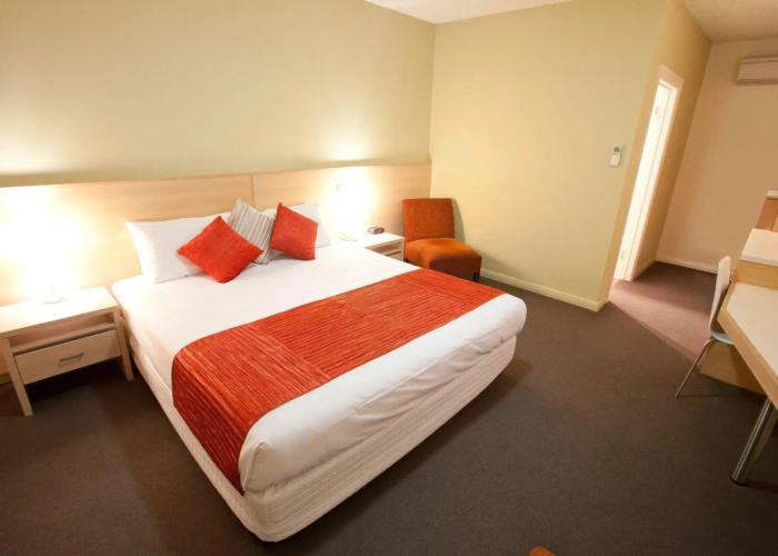 Adelaide Road Motor Lodge