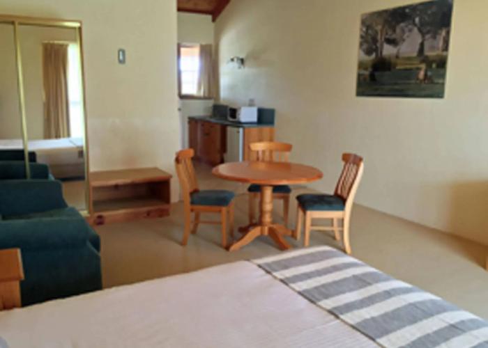 Coonawarra Place Motor Inn