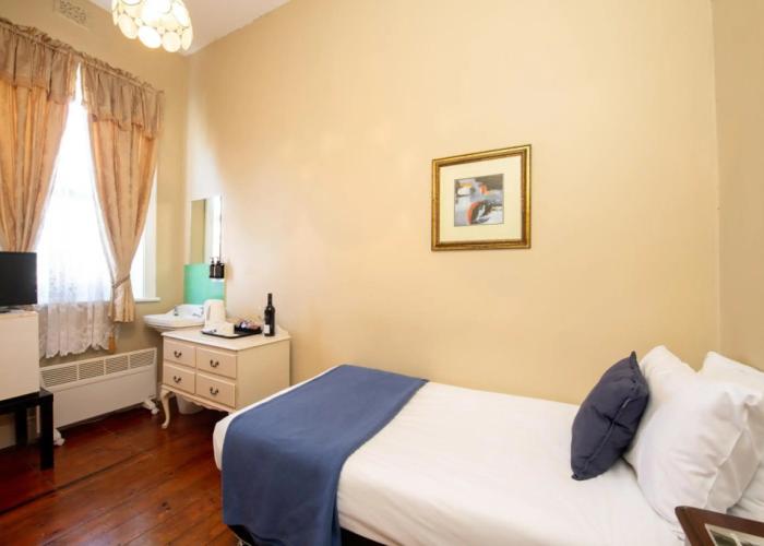 Anchorage Seafront Hotel