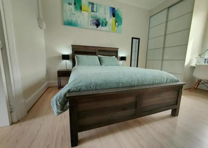 Smugglers Inn Studio Apartments