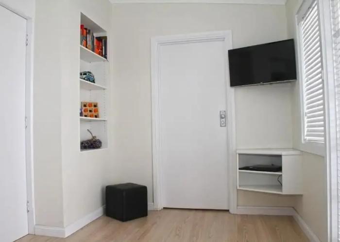Smugglers Inn Studio Apartments