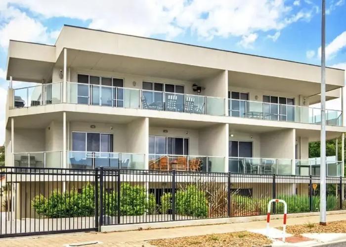 Block Escape - Ocean View Apartment no 1