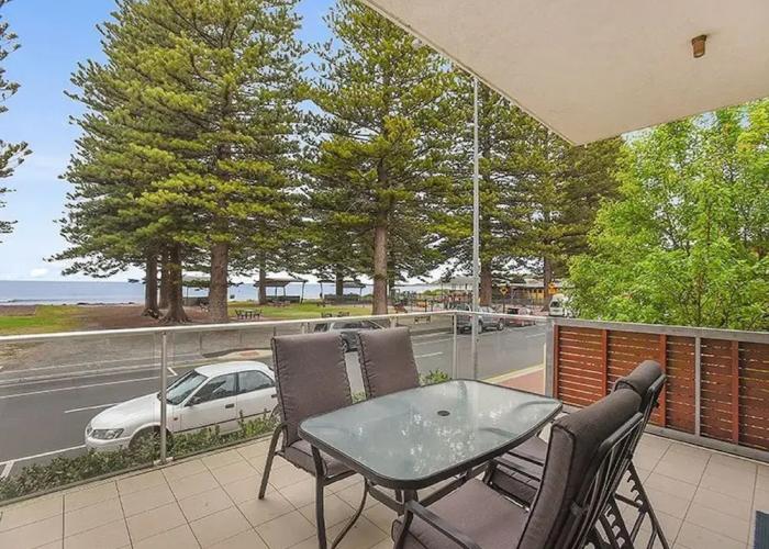 Breeze Beachfront Apartment no 1 - First Floor