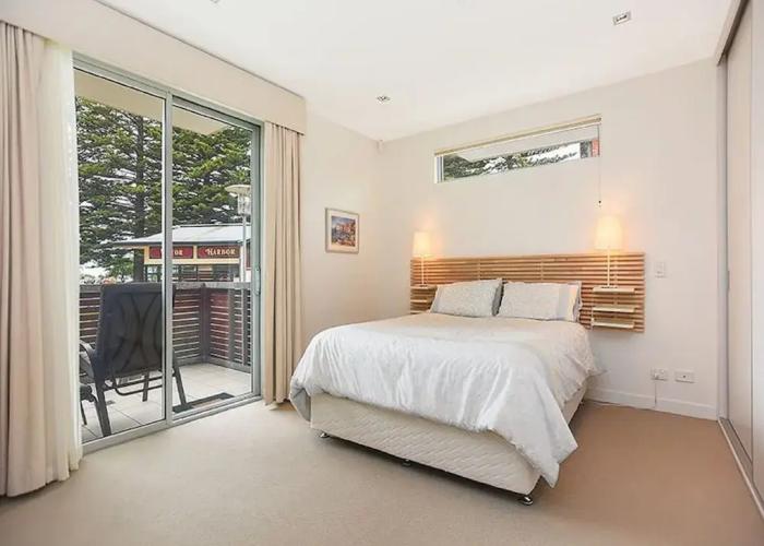 Breeze Beachfront Apartment no 1 - First Floor