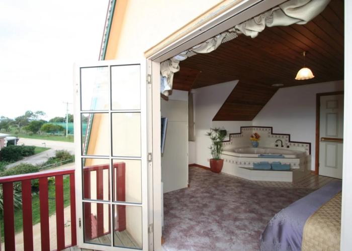 Swansea Cottages & Lodge Suites