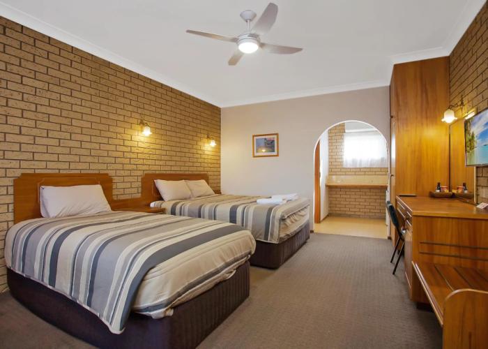 Manifold Motor Inn