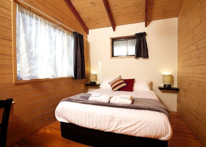 Lakes And Craters Holiday Park