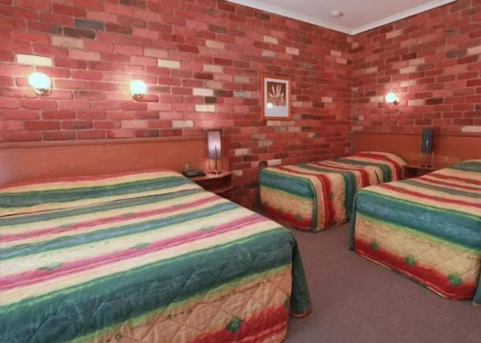 Mansfield Valley Motor Inn