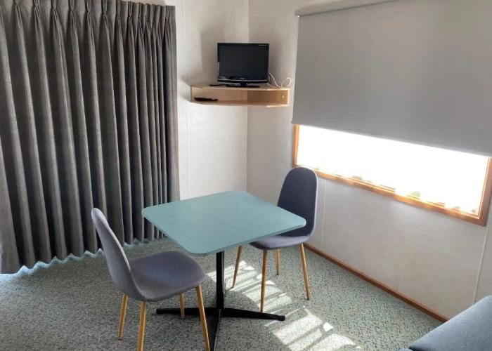 Golden Country Motel & Caravan Park