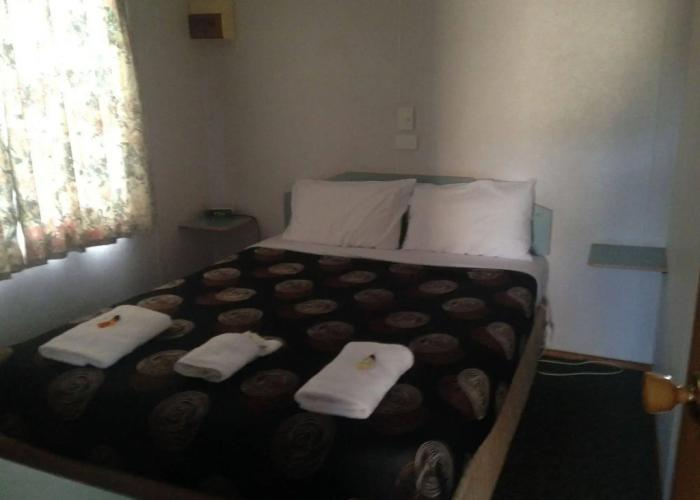 Golden Country Motel & Caravan Park